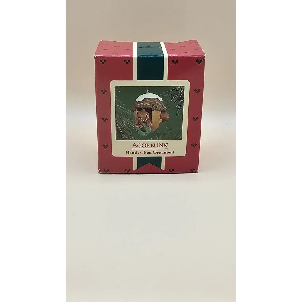 Vintage 1986 Acorn Inn Hallmark Keepsake Ornament
